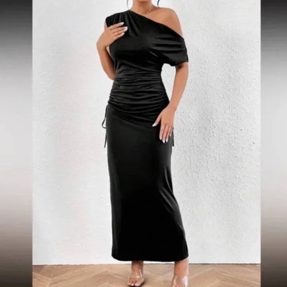 Luxe one shoulder ruched solid maxi dress - Picture 6 of 14